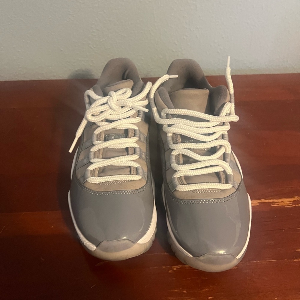Jordan Athletic Shoes - Air Jordan 11 Retro Cool Gray - Picture 11 of 14